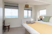 Historic Railway Home - Selsey Seafront Hotels in Selsey
