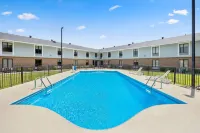 Super 8 by Wyndham Harrison AR Hotels in Harrison