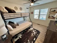 Cozy Ranch House Hotels near Zion Natural History Center