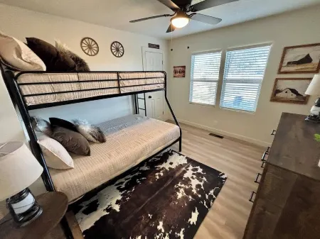 Cozy Ranch House Отели рядом с достопримечательностью «Zion Natural History Center»