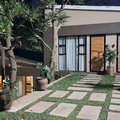 InstaHomes by Tru - Garden Suites Hotel Exterior