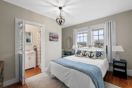 3BR Oceanview Townhouse on Boulevard I Walk to downtown l Sleeps 8