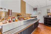 Kyriad Deauville - Saint Arnoult - breakfast