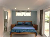 Family holiday home at Waitarere Beach. Hotels in Waitarere