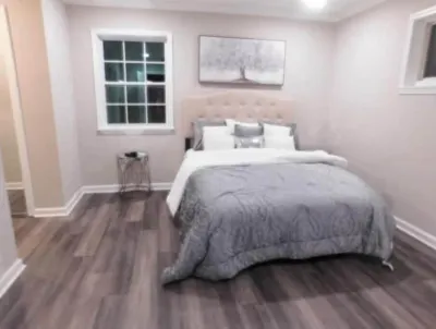 3 Bdrm Jewel: Luxury w/ own Pool Hotels near Hambrick Square