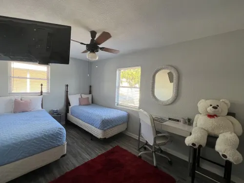 Most Comfortable Bed • Pet Friendly • 4 Beds • 4mi to Clearwater Beach • 2 Baths