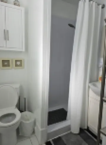 Prime location on Pass-A-Grille Beach! Everything you need is here!