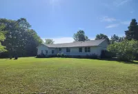 Quiet cabin close to everything, yet in the middle of nowhere<br>