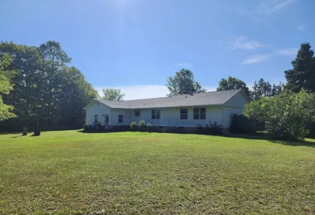 Quiet cabin close to everything, yet in the middle of nowhere<br>
