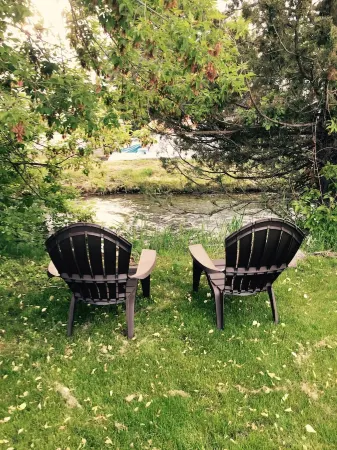 casual elegance in the heart of beautiful downtown Joseph Oregon