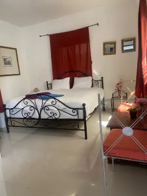 un séjour inoubliable. Surpresseur, chauffe eau, Clim , piscine, plage … jardin. Các khách sạn ở 