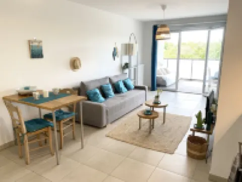 T2 ideally located between Cassis, Aix en Provence and Marseille