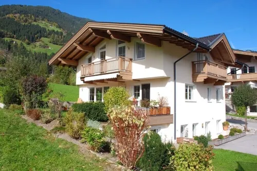 55m² large apartment with terrace and garden and separate entrance