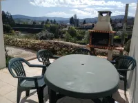 Coja Holiday Cottage, Lovely Views, Near River Beach, Sleeps 6/7