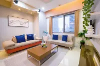 Spacious 2 Bedroom in BGC with Smart TV & Fast Wifi! Across High Street and Aura