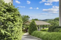 Whispering Pines 124