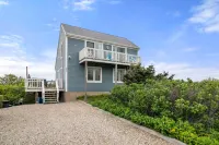 Dazzling Bay Views and Hot Tub - Charming Water-View Escape Hotels in Truro