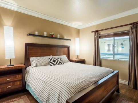 Condo within walking distance of the strip