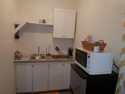 This cozy apartment is tucked away in the quiet area of Yamacraw Beach Estates. Hotels in 