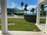 "Beachside Retreat" 2 Bedroom / 2 Bath Hotels in Bailey Town