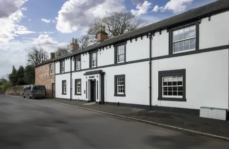 Magnificent stone built house for 10-17 on the stunning Annandale way Отели в г. Аннан