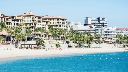 NEW! Huge & Elegant LUXE 2Br GREAT View & Location Отели рядом с достопримечательностью «Los Cabos Whale Shark»