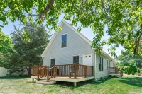 Beautiful 3 bedroom  2 bath Home / Close to Town & Beach Hôtels à : Oak Bluffs
