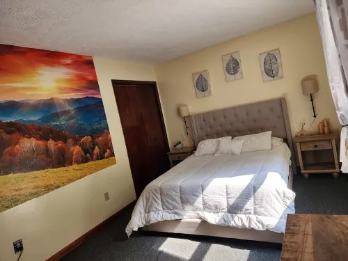 Cozy Resort Home. Pet-Friendly!