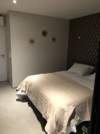 Magnificent villa with private heated swimming pool at 300m from the beach Отели в г. Леччи