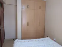 Luxe Home (the place to relax and/or work) which is an apartment のホテル