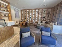 Beachfront condo with ocean view, private pool & resort amenities