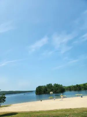 Morning Glory  / Complete house 5 Bedrooms 2 full Baths / Truly a Hidden Gem. Hotels in Elliot Lake