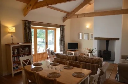 Raleigh Barn - Detached Grade II Listed in a rural setting, two ensuite bedrooms Отели рядом с достопримечательностью «The Burton at Bideford Art Gallery and Museum»