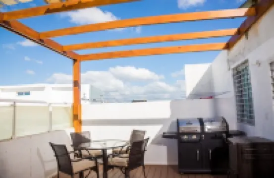 Modern penthouse at Miramar, private picuzzi, terrace and city view