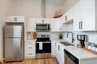 Squeaky clean brand new 2 bedroom close to major routes.