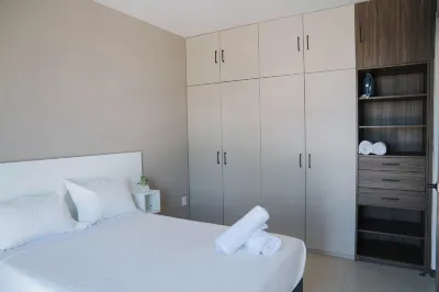 Financial District! Modern Getaway
