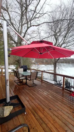 Waterfront Cottage | 3 bedroom | 1 bath | sleeps 6 people with Gourmet Kitchen