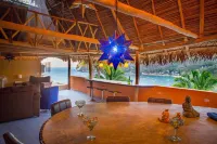 Lux in Yelapa, Infinity Pool, Huge Views, AC, Accommodates 8 to 10