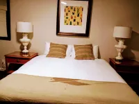 confort and style Vacation Home Hotels near Oh Wow Nickel Arcade