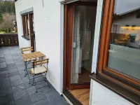 Renovated, modern and bright apartment in a quiet location for 2 to 5 people