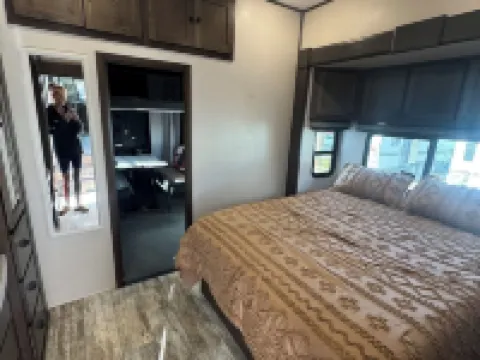 Mountain Shadows RV & MHC Hotels in Draper