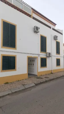 Porta Reguengos Modern Apartment free on street parking Hotels in 