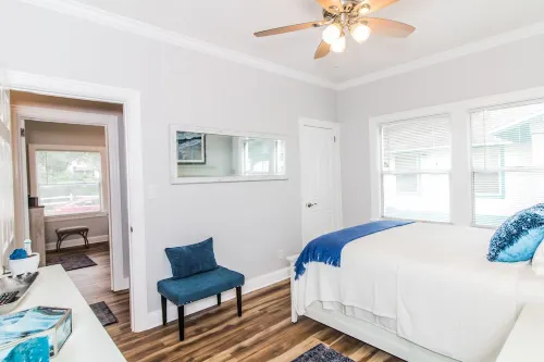 Historic Cottage Near Florida Southern College ~ Dogs Welcome~ Walk Everywhere