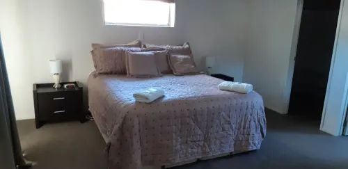 SPACIOUS METHVEN CRASH PAD