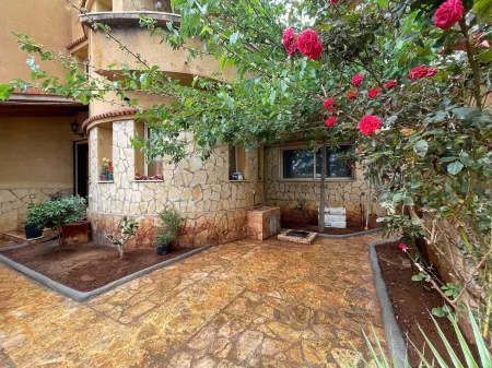 Vue sur mer et Convivialité Отели в г. Ain Benian