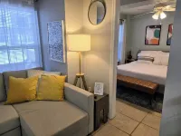 The Port - Walkable to University of Florida, includes Parking