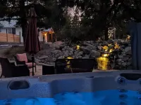 Spectacular peaceful out of town getaway only 5 miles from downtown Lake Chelan.