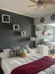 Sunny family home in the winelands