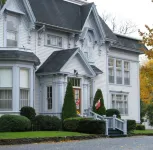 Shadow Lawn Inn Hotels in Kings County