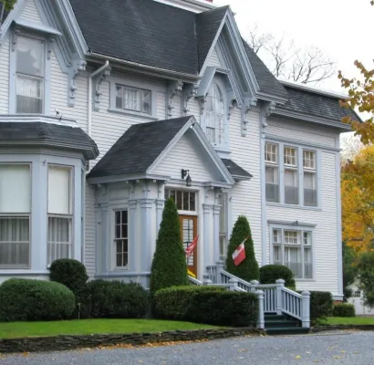 Shadow Lawn Inn Hotels in Quispamsis